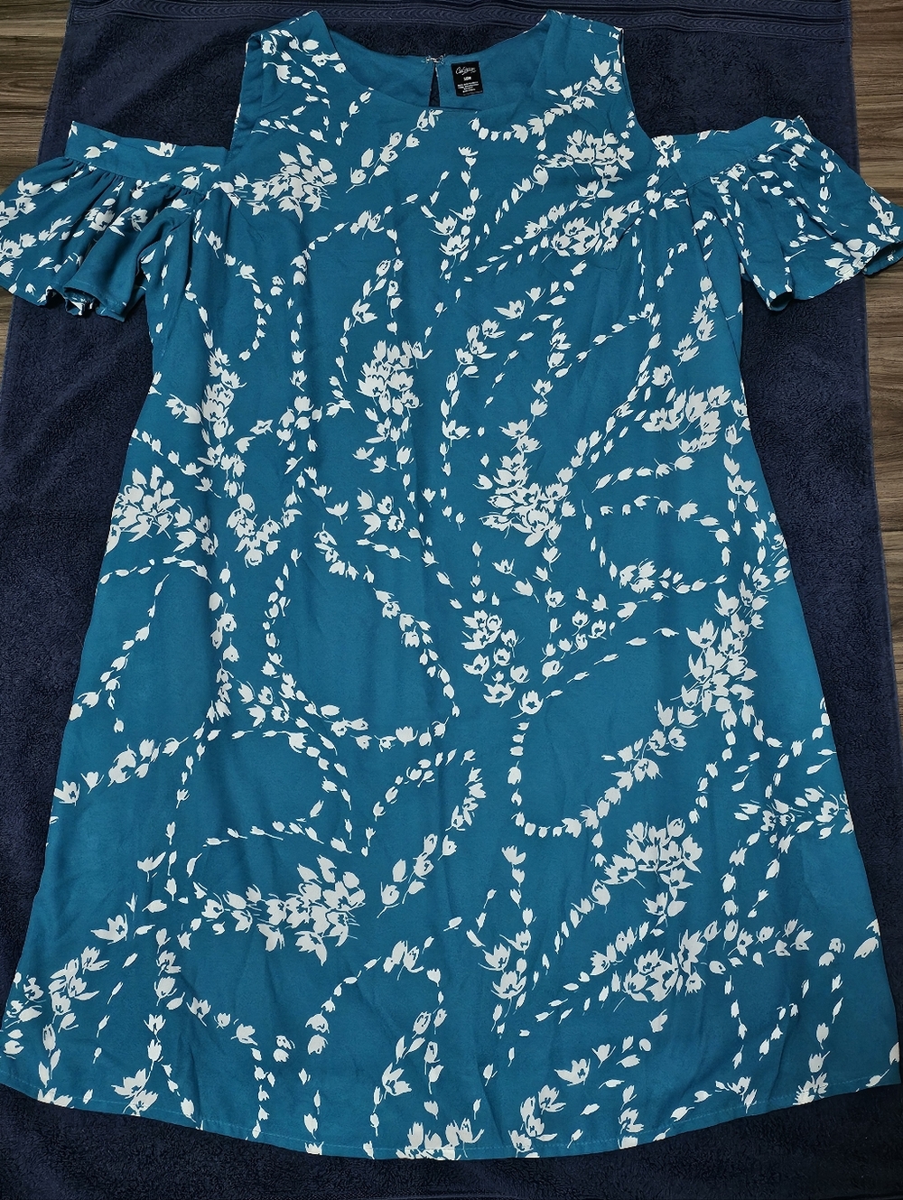 City Streets Teal Cold-Shoulder Floral Shift Dress
